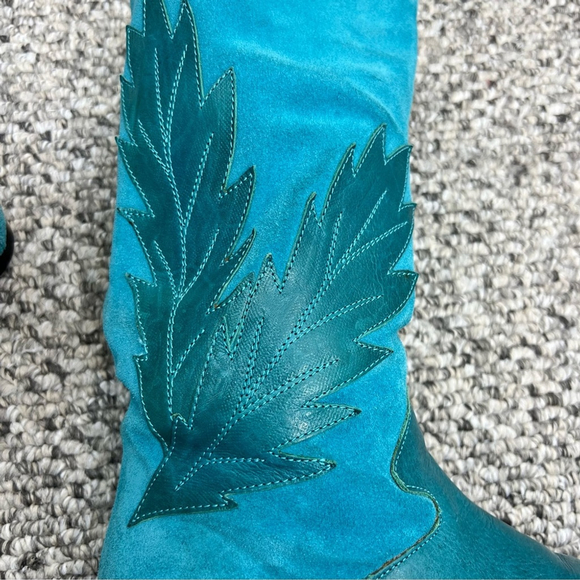 Vintage 70s 80s turquoise Italian suede leather applique mid calf flat boots 8 - Picture 10 of 15